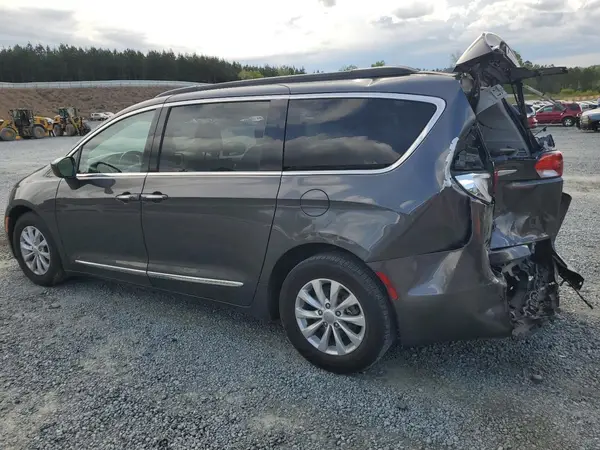 2C4RC1BG3HR576178 2017 CHRYSLER PACIFICA - Image 2