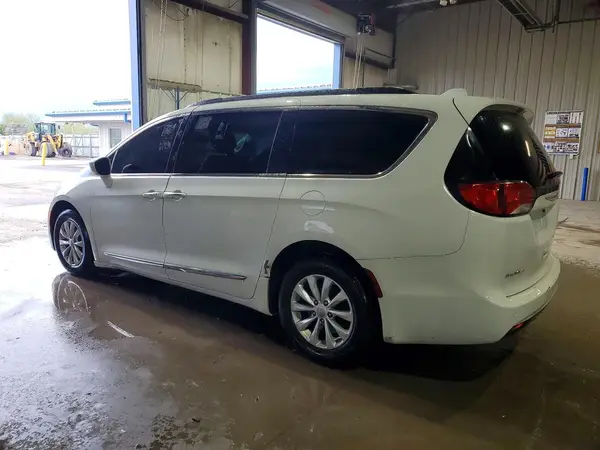 2C4RC1BG3HR576181 2017 CHRYSLER PACIFICA - Image 2