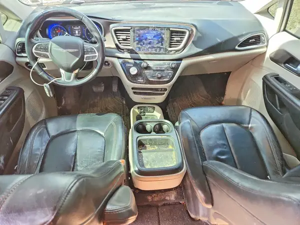 2C4RC1BG3HR576181 2017 CHRYSLER PACIFICA - Image 8