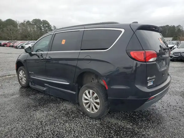 2C4RC1BG3HR583146 2017 CHRYSLER PACIFICA - Image 2
