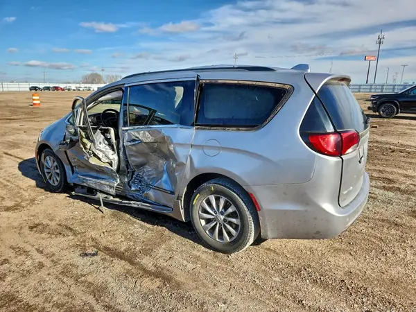 2C4RC1BG3HR583311 2017 CHRYSLER PACIFICA - Image 2