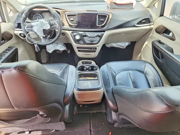 2C4RC1BG3HR583549 2017 CHRYSLER PACIFICA - Image 8
