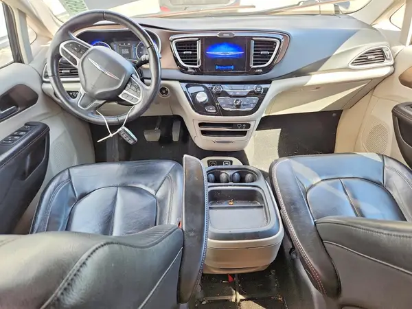 2C4RC1BG3HR598102 2017 CHRYSLER PACIFICA - Image 8