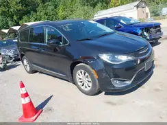 2C4RC1BG3HR599010 2017 CHRYSLER PACIFICA