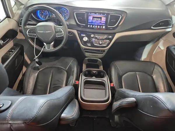2C4RC1BG3HR603282 2017 CHRYSLER PACIFICA - Image 8
