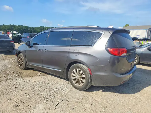 2C4RC1BG3HR610524 2017 CHRYSLER PACIFICA - Image 2