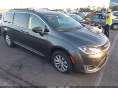 2C4RC1BG3HR613486 2017 CHRYSLER PACIFICA