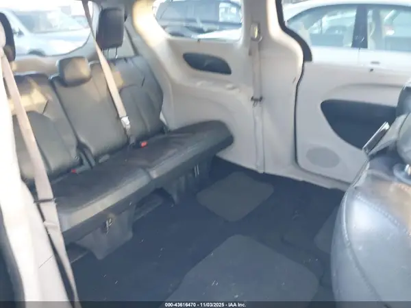 2C4RC1BG3HR613486 2017 CHRYSLER PACIFICA - Image 8
