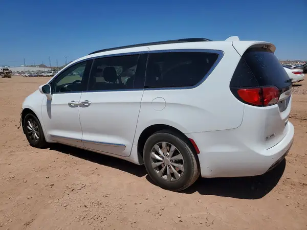 2C4RC1BG3HR620650 2017 CHRYSLER PACIFICA - Image 2