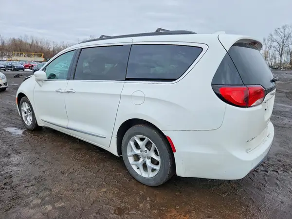 2C4RC1BG3HR623080 2017 CHRYSLER PACIFICA - Image 2