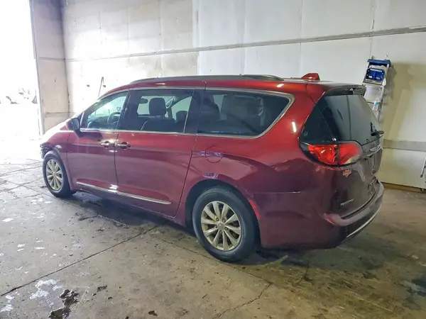 2C4RC1BG3HR635603 2017 CHRYSLER PACIFICA - Image 2