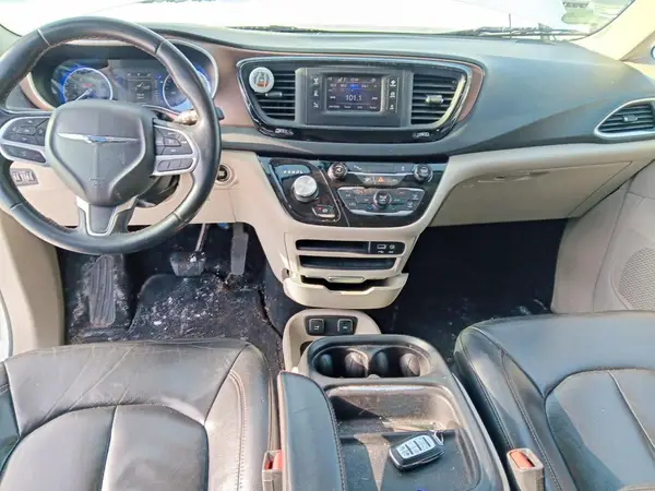 2C4RC1BG3HR642308 2017 CHRYSLER PACIFICA - Image 8