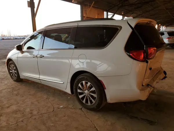 2C4RC1BG3HR642521 2017 CHRYSLER PACIFICA - Image 2