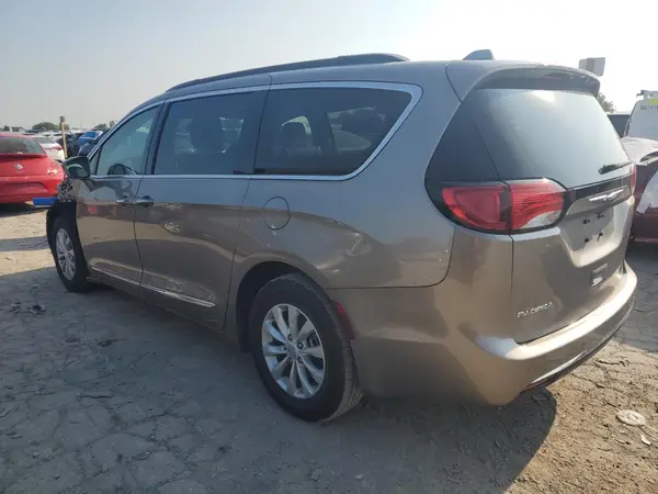 2C4RC1BG3HR654054 2017 CHRYSLER PACIFICA - Image 2