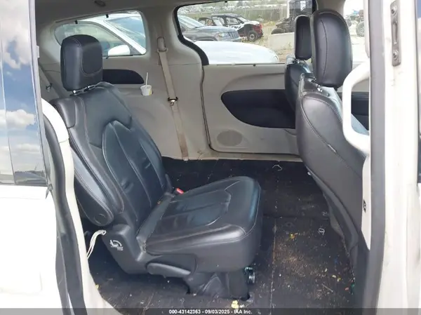 2C4RC1BG3HR654362 2017 CHRYSLER PACIFICA - Image 8