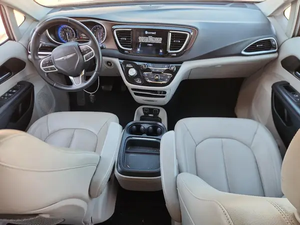 2C4RC1BG3HR657861 2017 CHRYSLER PACIFICA - Image 8