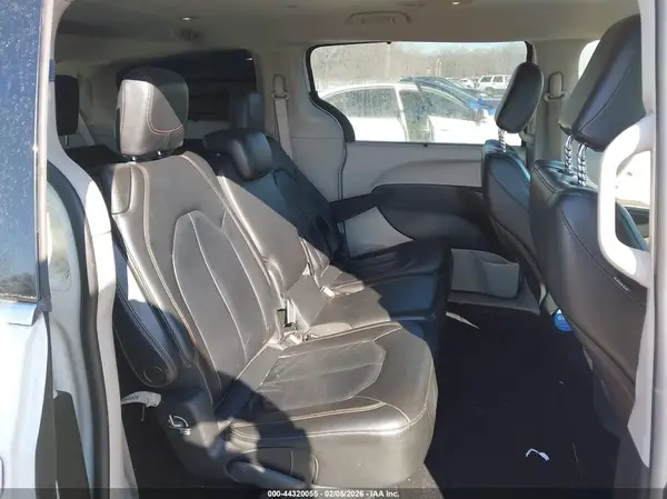 2C4RC1BG3HR660470 2017 CHRYSLER PACIFICA - Image 8