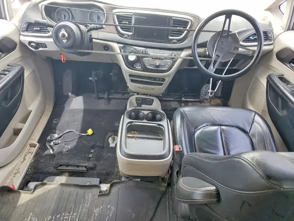 2C4RC1BG3HR668181 2017 CHRYSLER PACIFICA - Image 8