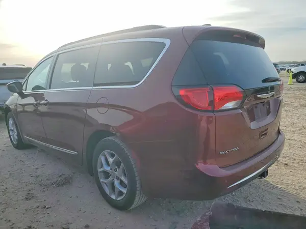 2C4RC1BG3HR670061 2017 CHRYSLER PACIFICA - Image 2