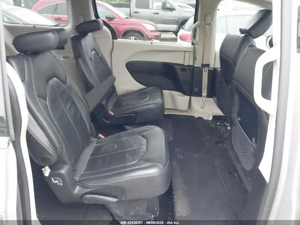 2C4RC1BG3HR687894 2017 CHRYSLER PACIFICA - Image 8