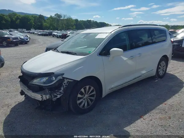 2C4RC1BG3HR687992 2017 CHRYSLER PACIFICA - Image 2