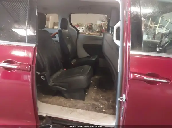 2C4RC1BG3HR688012 2017 CHRYSLER PACIFICA - Image 8