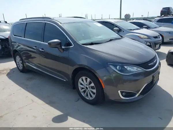 2C4RC1BG3HR691556 2017 CHRYSLER PACIFICA - Image 1
