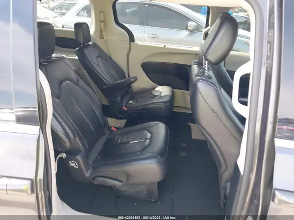 2C4RC1BG3HR691556 2017 CHRYSLER PACIFICA - Image 8