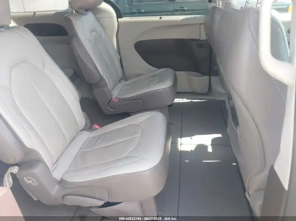2C4RC1BG3HR691654 2017 CHRYSLER PACIFICA - Image 8