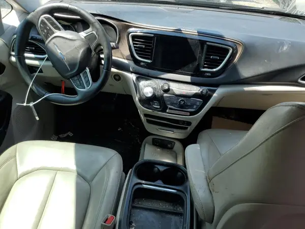 2C4RC1BG3HR703706 2017 CHRYSLER PACIFICA - Image 8