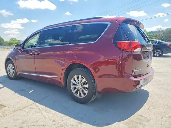 2C4RC1BG3HR705679 2017 CHRYSLER PACIFICA - Image 2