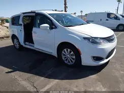 2C4RC1BG3HR734986 2017 CHRYSLER PACIFICA