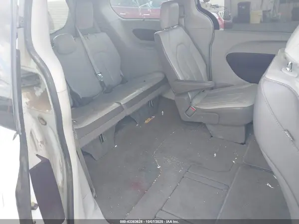 2C4RC1BG3HR739136 2017 CHRYSLER PACIFICA - Image 8