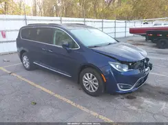 2C4RC1BG3HR739587 2017 CHRYSLER PACIFICA