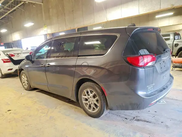 2C4RC1BG3HR745678 2017 CHRYSLER PACIFICA - Image 2