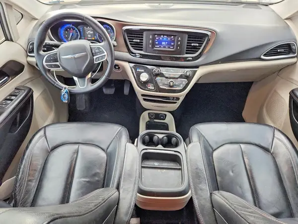 2C4RC1BG3HR747494 2017 CHRYSLER PACIFICA - Image 8