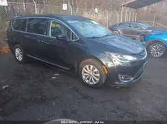 2C4RC1BG3HR747995 2017 CHRYSLER PACIFICA