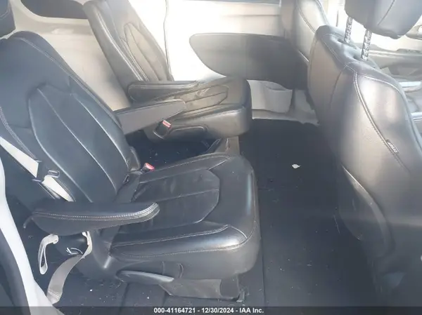 2C4RC1BG3HR747995 2017 CHRYSLER PACIFICA - Image 8