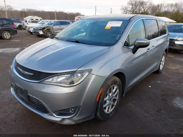 2C4RC1BG3HR753571 2017 CHRYSLER PACIFICA - Image 2
