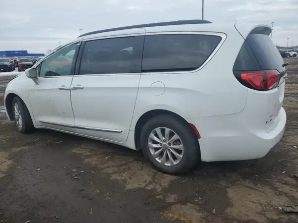 2C4RC1BG3HR759130 2017 CHRYSLER PACIFICA - Image 2