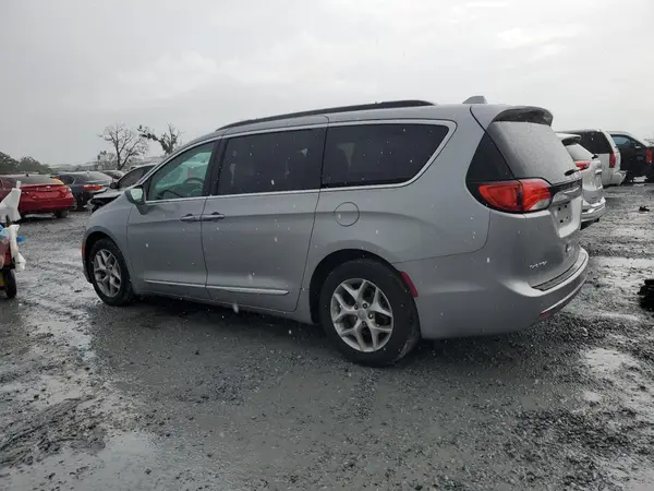 2C4RC1BG3HR769737 2017 CHRYSLER PACIFICA - Image 2