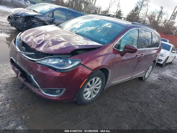 2C4RC1BG3HR771245 2017 CHRYSLER PACIFICA - Image 2