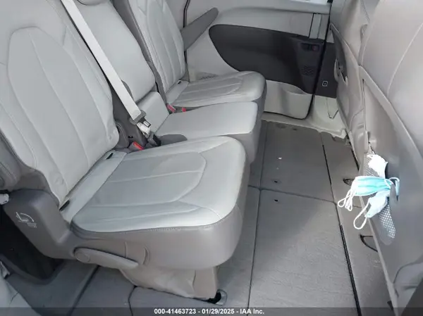 2C4RC1BG3HR771245 2017 CHRYSLER PACIFICA - Image 8