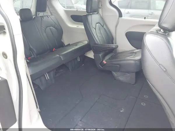 2C4RC1BG3HR784898 2017 CHRYSLER PACIFICA - Image 8