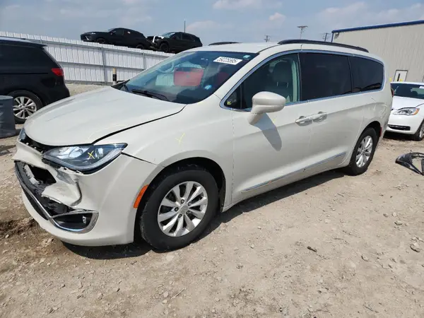 2C4RC1BG3HR785632 2017 CHRYSLER PACIFICA - Image 1