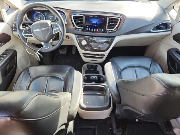 2C4RC1BG3HR785999 2017 CHRYSLER PACIFICA - Image 8