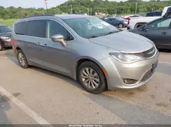 2C4RC1BG3HR787784 2017 CHRYSLER PACIFICA