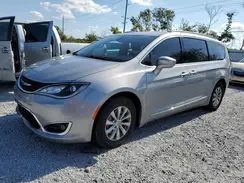2C4RC1BG3HR795500 2017 CHRYSLER PACIFICA