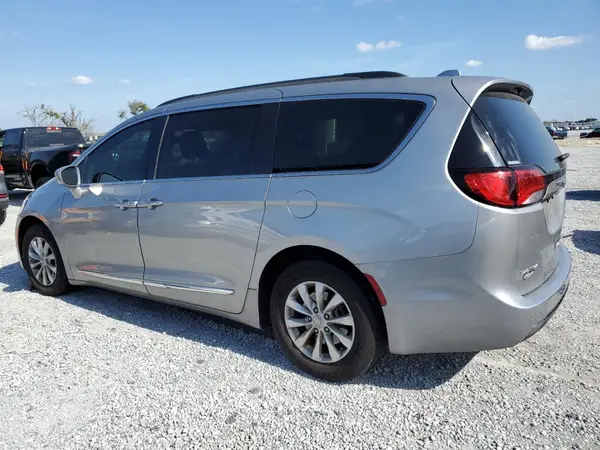 2C4RC1BG3HR795500 2017 CHRYSLER PACIFICA - Image 2