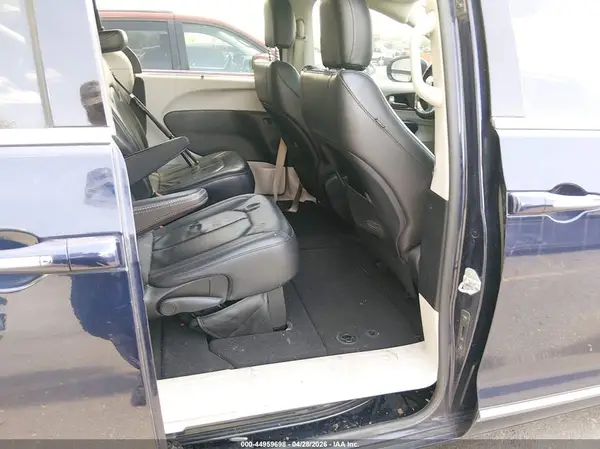 2C4RC1BG3HR795514 2017 CHRYSLER PACIFICA - Image 8